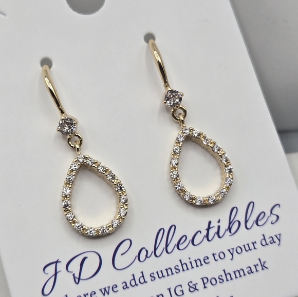 Teardrop Dangle Earrings Made w/ Swarovski Crystals Gold Overlay Hypoallergenic - Picture 1 of 4